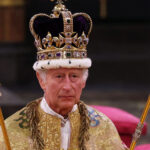 Palácio de Buckingham revela que Rei Charles III está com câncer             
